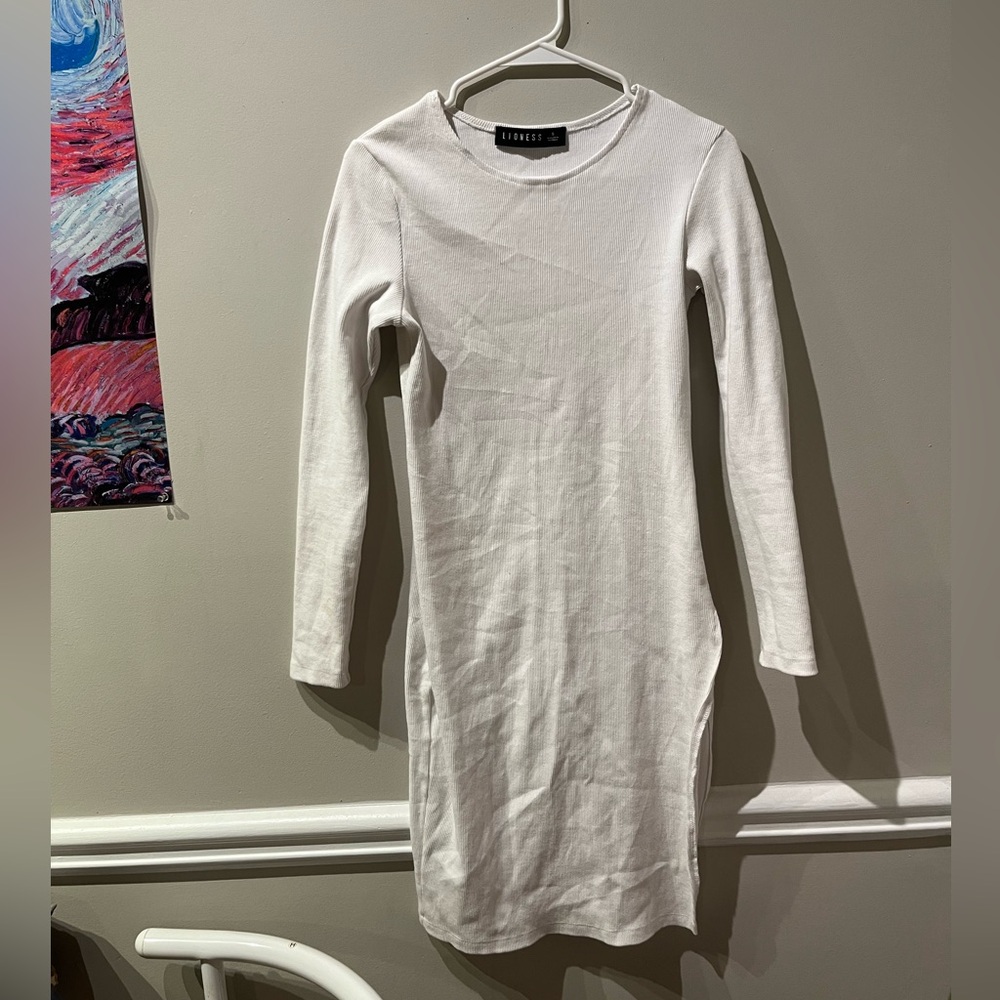 Long sleeve ribbed dress with a slit